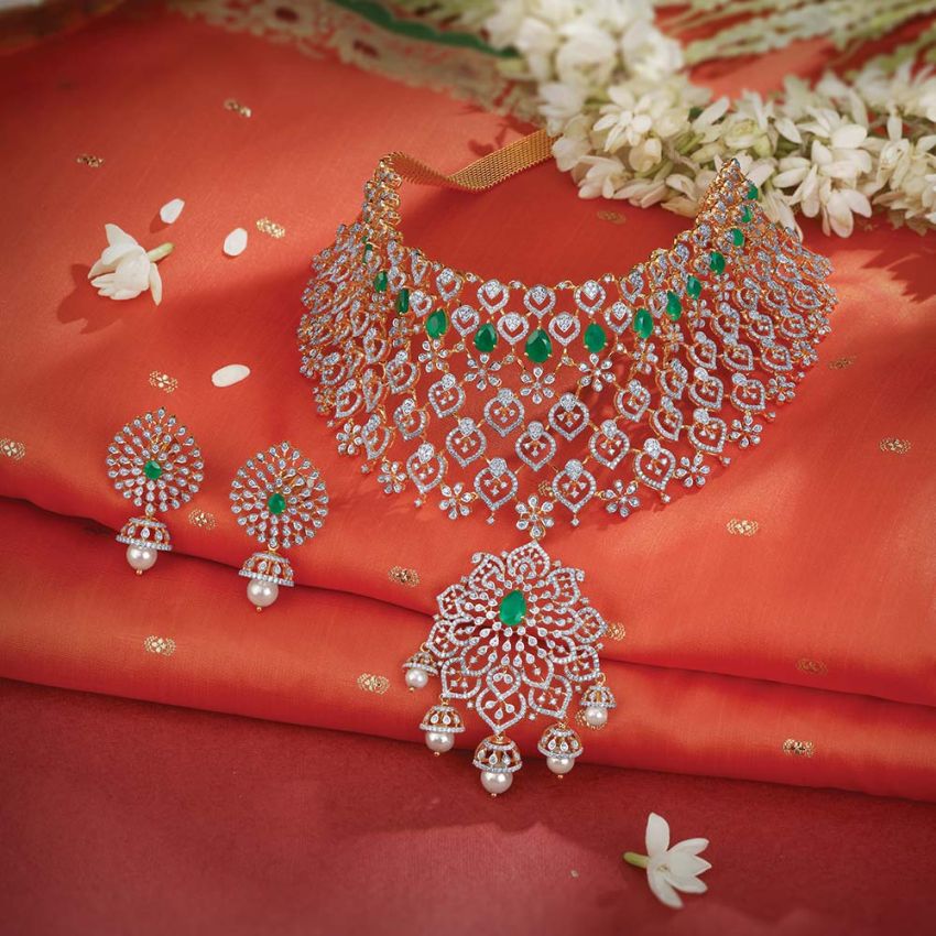 Buy Lavish Yellow Gold and Diamond Necklace Set CNS23A26-D309R0B