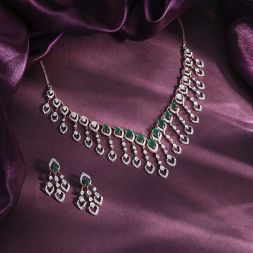 Delicate Astra Green Onyx and Diamond Necklace Set