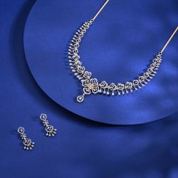 Sophisticated Serenity 18kt Yellow Gold Floral Necklace Set