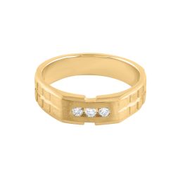 Classy Diamond and Yellow Gold Men's Finger Ring