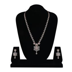 Stylishly Designed Diamond Necklace Set