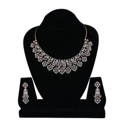 Alluring Diamond Short Necklace Set