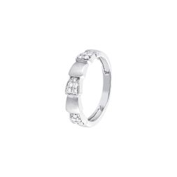 Textured Platinum and Diamond Finger Ring
