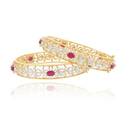 18KT Yellow Gold Womens Bangle Set of 2