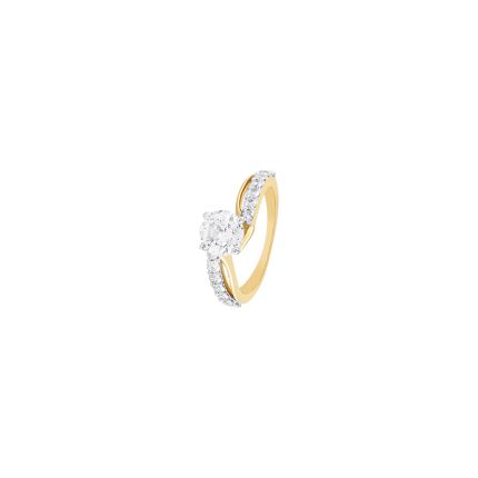 Attractive 18KT Yellow Gold and Diamond Crown Star Ring