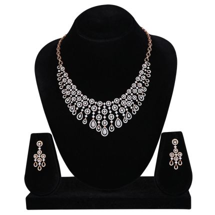 Modern Neckwear Set For Women