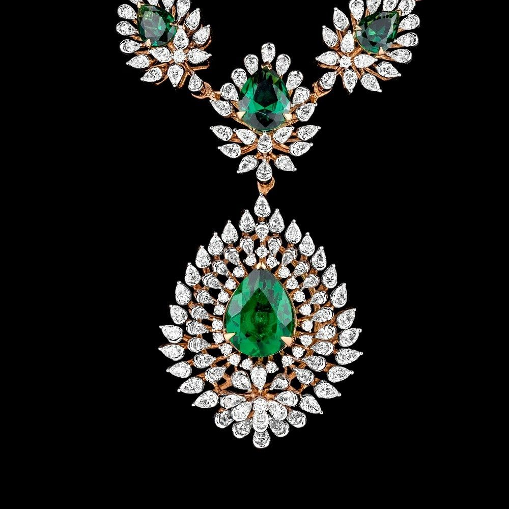 Glittering Diamond and Emerald Necklace Set-Diamond-CNS23A11-D324X0B