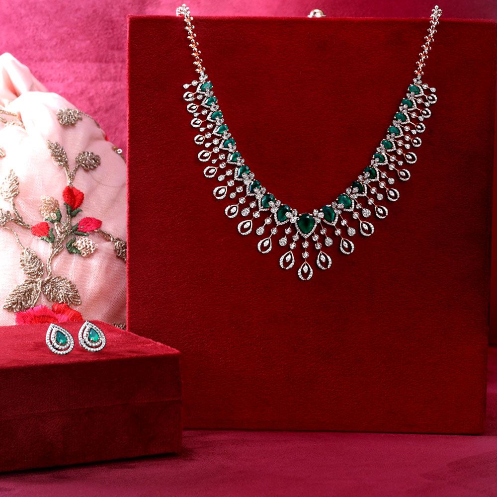 Buy Sctintillating Diamond and Rose Gold Necklace Set CNS23A28