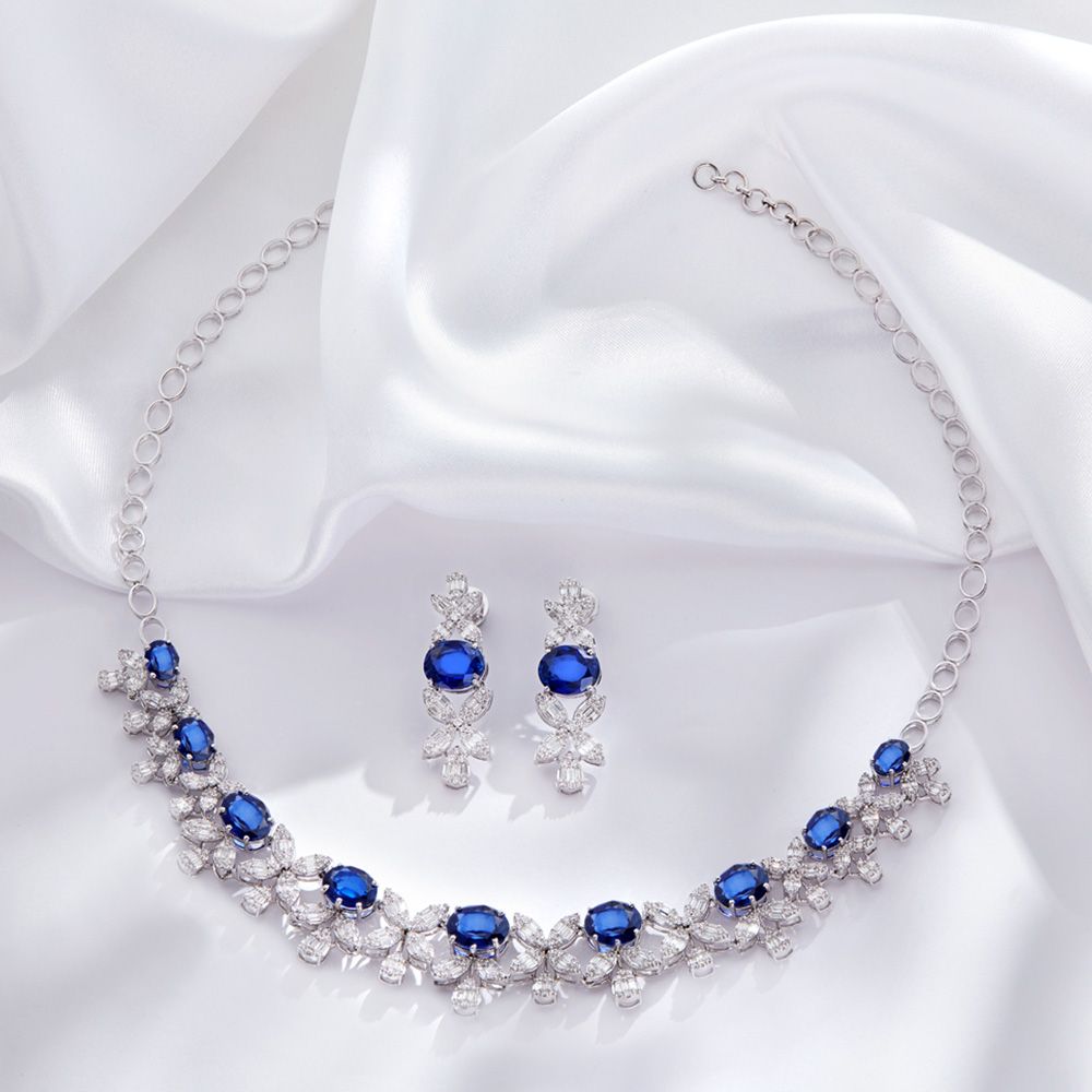 Pristine Floral and Diamond Necklace Set-Diamond-ONS23A53-D323W0B