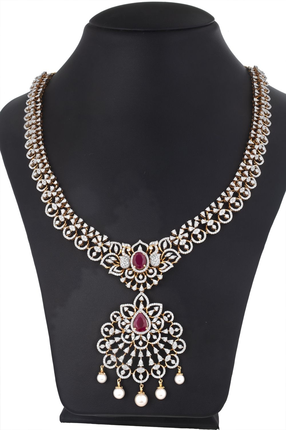 Scintillating Jewellery Set in 18KT Yellow Gold-All Jewellery-ONS23018-D309R0B