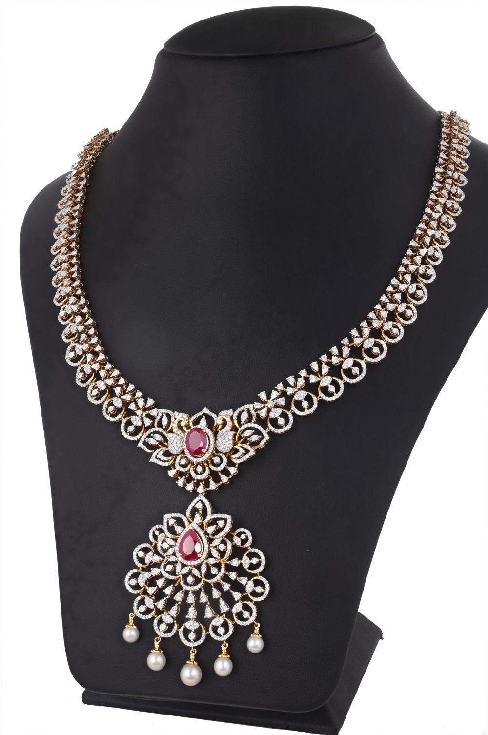 Scintillating Jewellery Set in 18KT Yellow Gold-All Jewellery-ONS23018-D309R0B