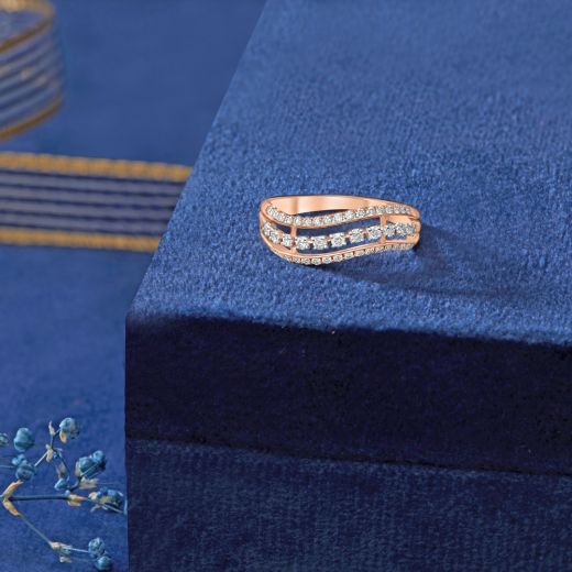 Classy Swirl Design Diamond Finger Ring